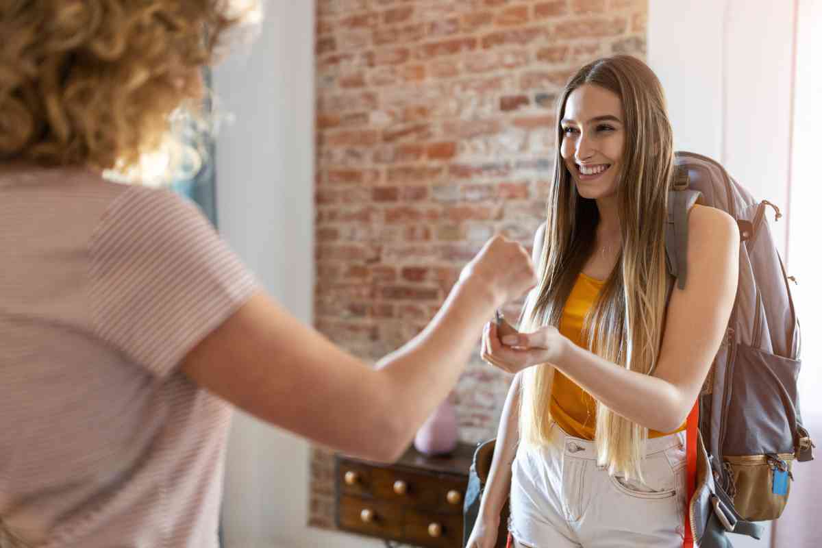 Come vivere in un appartamento senza pagare l'affitto