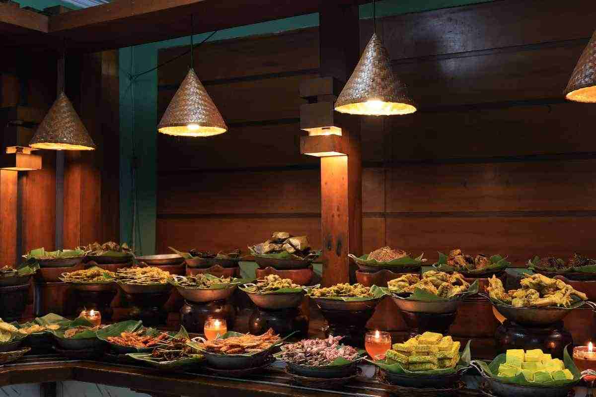 Crociera, da dove arriva il cibo del buffet, la verità
