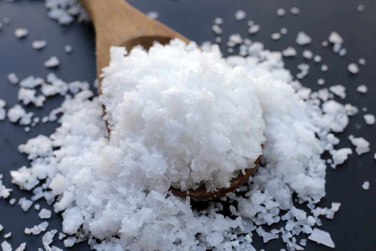 Addio incrostazioni, il trucco definitivo per pulire il forno in profondità in 5 minuti